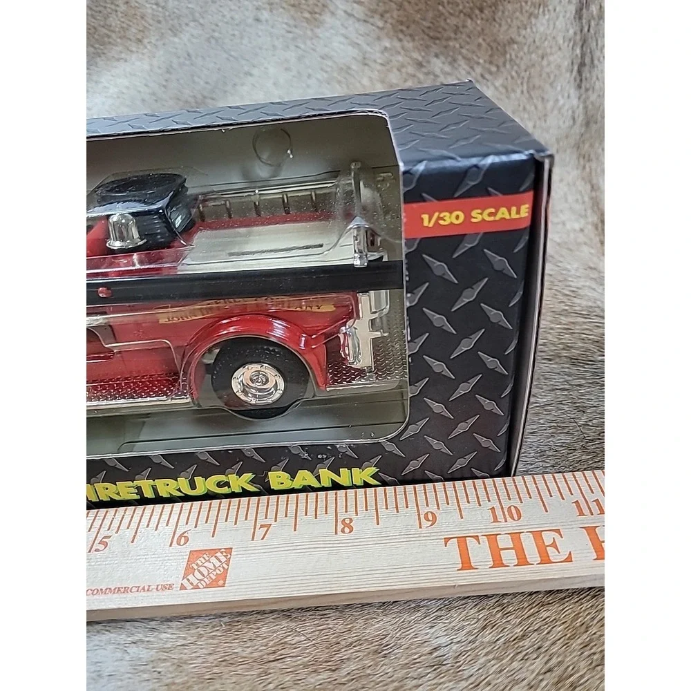 ERTL 1926 Seagrave John Deere Fire Truck Diecast Metal Coin Bank New